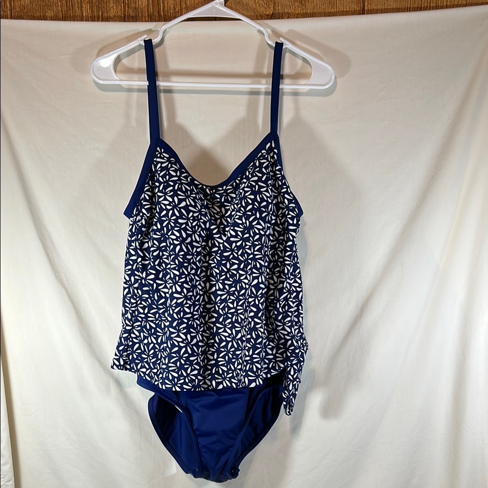 Elizabeth Stewart Blue and White Patterned Tankini Swimsuit